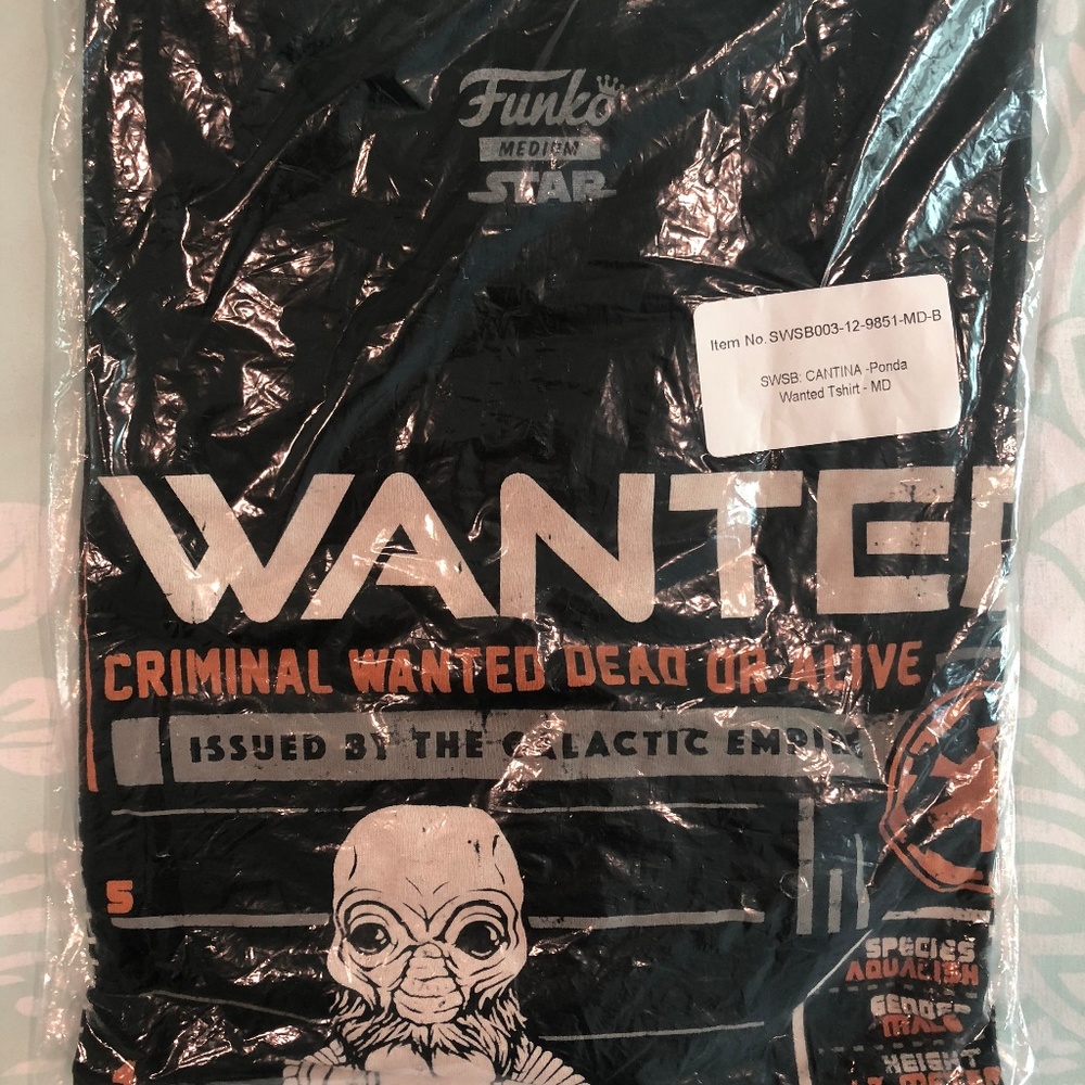 Funko Star Wars Smugglers Bounty Cantina Shirt
